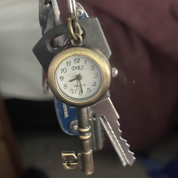 DBS Key-Shaped Women's Watch - Picture 3 of 3